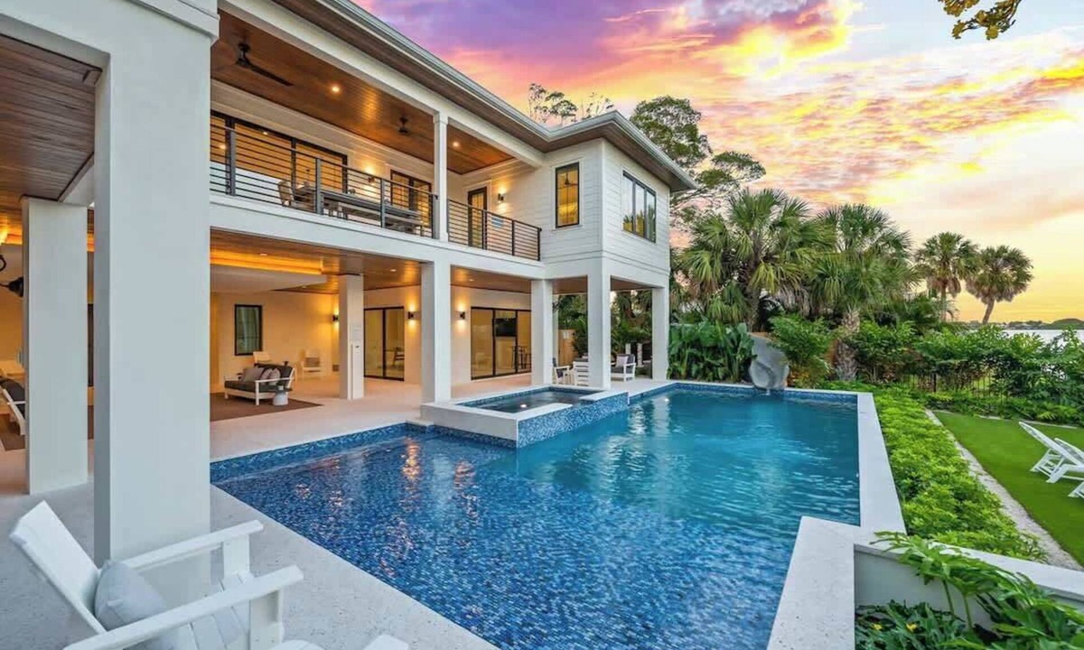 Sarasota House | #1 Home on Lido Key - Steps to Beach & St. Armands