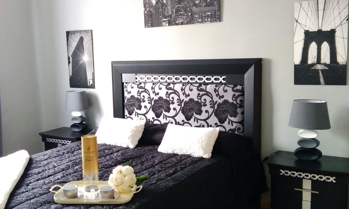 Moscardo Apartment | 16 Mirasierras Metro Wifi A/C free parking on street