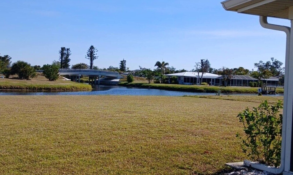 Oakland Hills House | 2/2 Private furnished remodeled canalfront