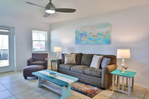 Pass-a-Grille Historic District House | 2 - Beach Club At Pass-A-Grille
