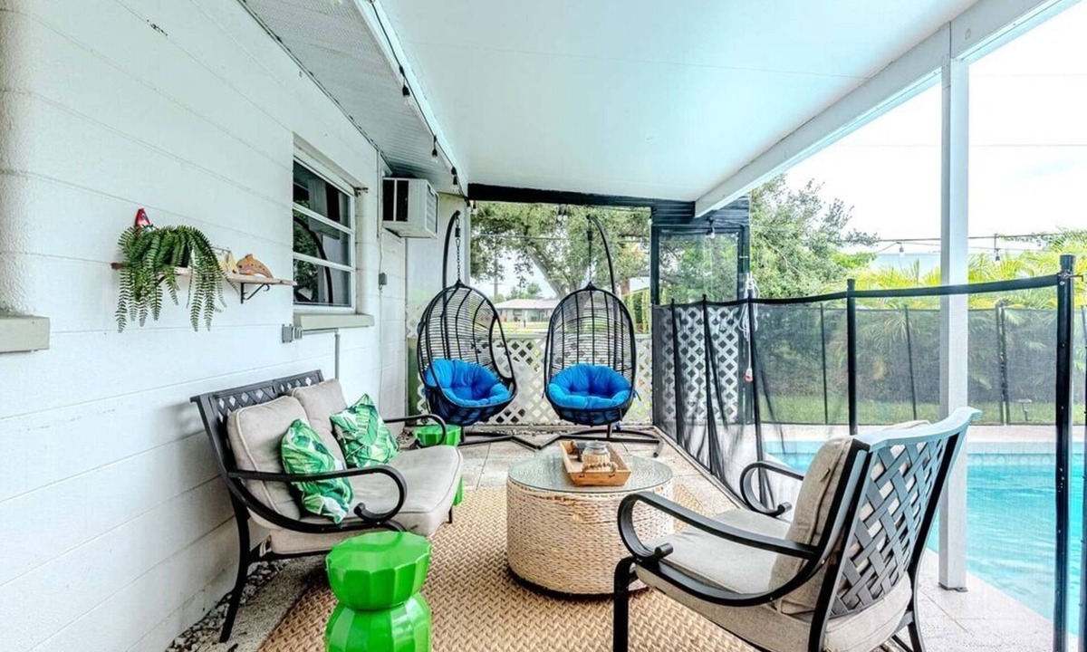 Venice Gardens House | 3 BDRM Florida Charmer in Venice FL- Private Pool+King Bed+Parking for Boats/RVs