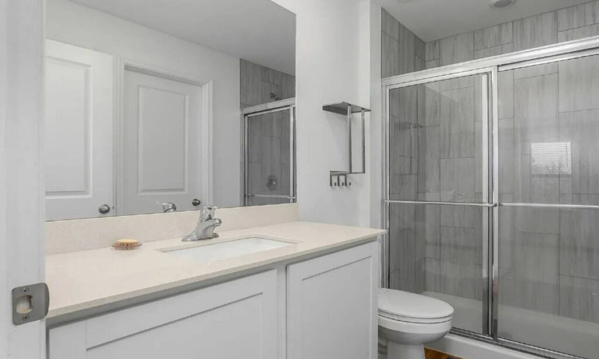 Biggar House | 3-bedroom house in peaceful Fort Myers near Lehigh Acres with AC comfort