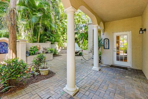 Kings Lake House | 3 Mi to 5th Ave South: Quiet Getaway w/Garden