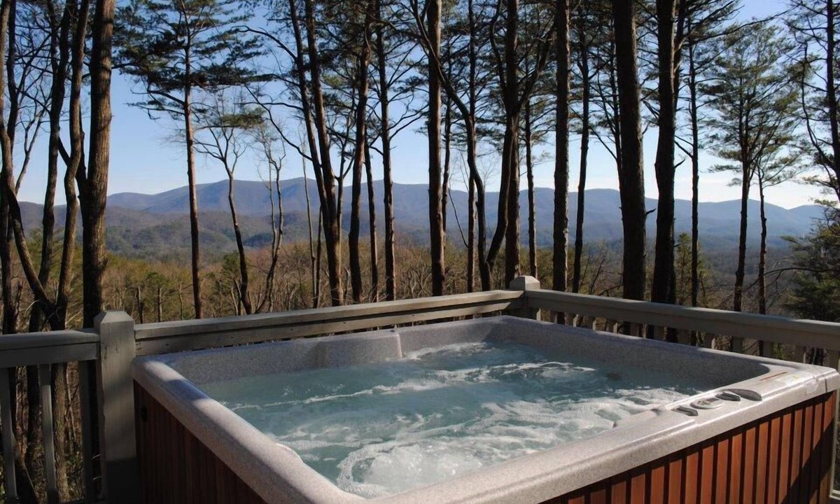 Blue Ridge Cabin | 5-Star Cabin-Best Views in GA-Hot Tub-Pups Welcome-15 Min Blue Ridge-Clean