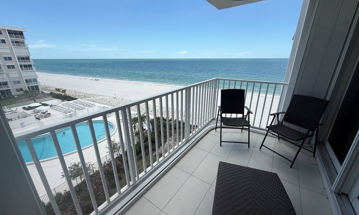 Moorings Condo | Amazing sunsets on the Gulf! Dec. 2026, Jan. 2027 and April 2027 available