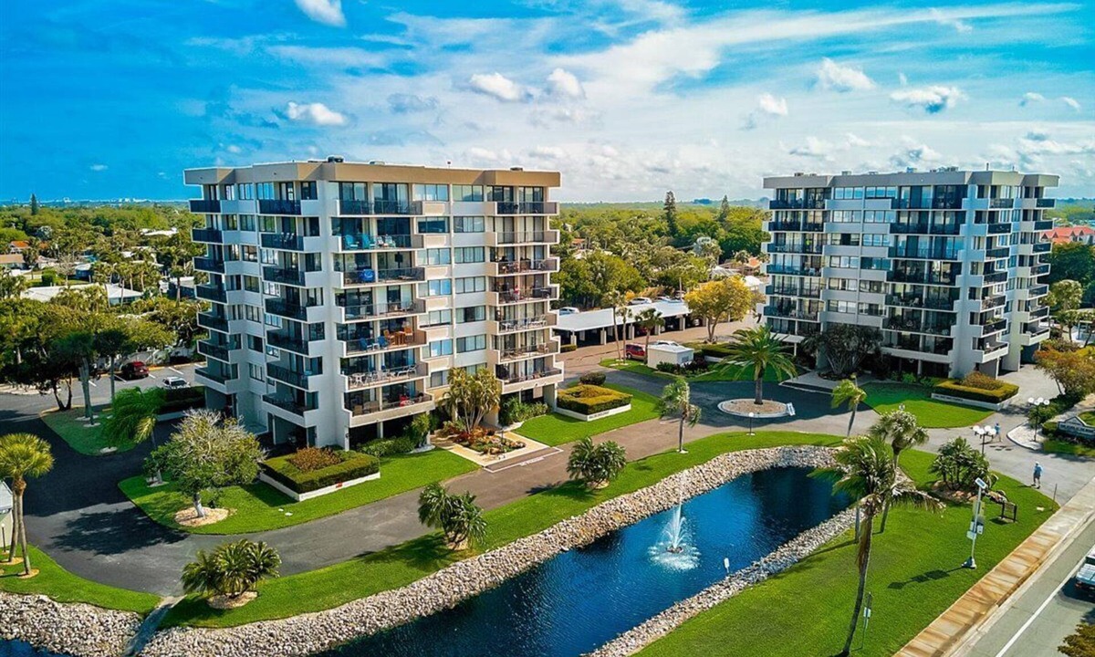 Siesta Key Condo | AMAZING VIEWS of Siesta Key Beach and Gulf. Unit 502W. Fifth floor corner unit.
