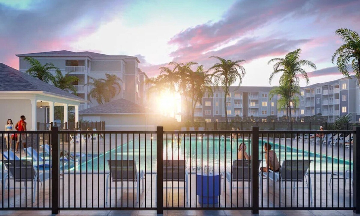 Fort Myers Apartment | Barsala l Vibrant 3BD with stunning views of Cape Coral!