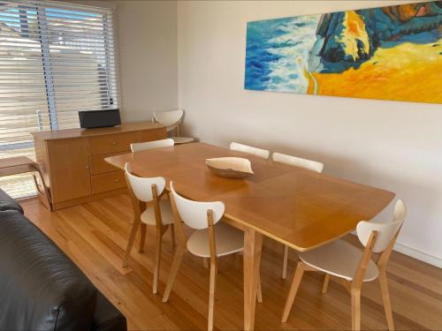 Para Wurlie House | Bayview Bliss