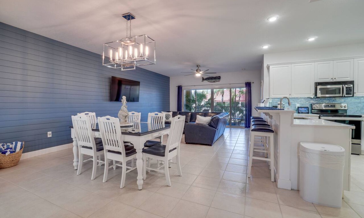 Bradenton Beach Condo | Beachfront - Bradenton Beach Club 226 by SeaBreeze Vacation