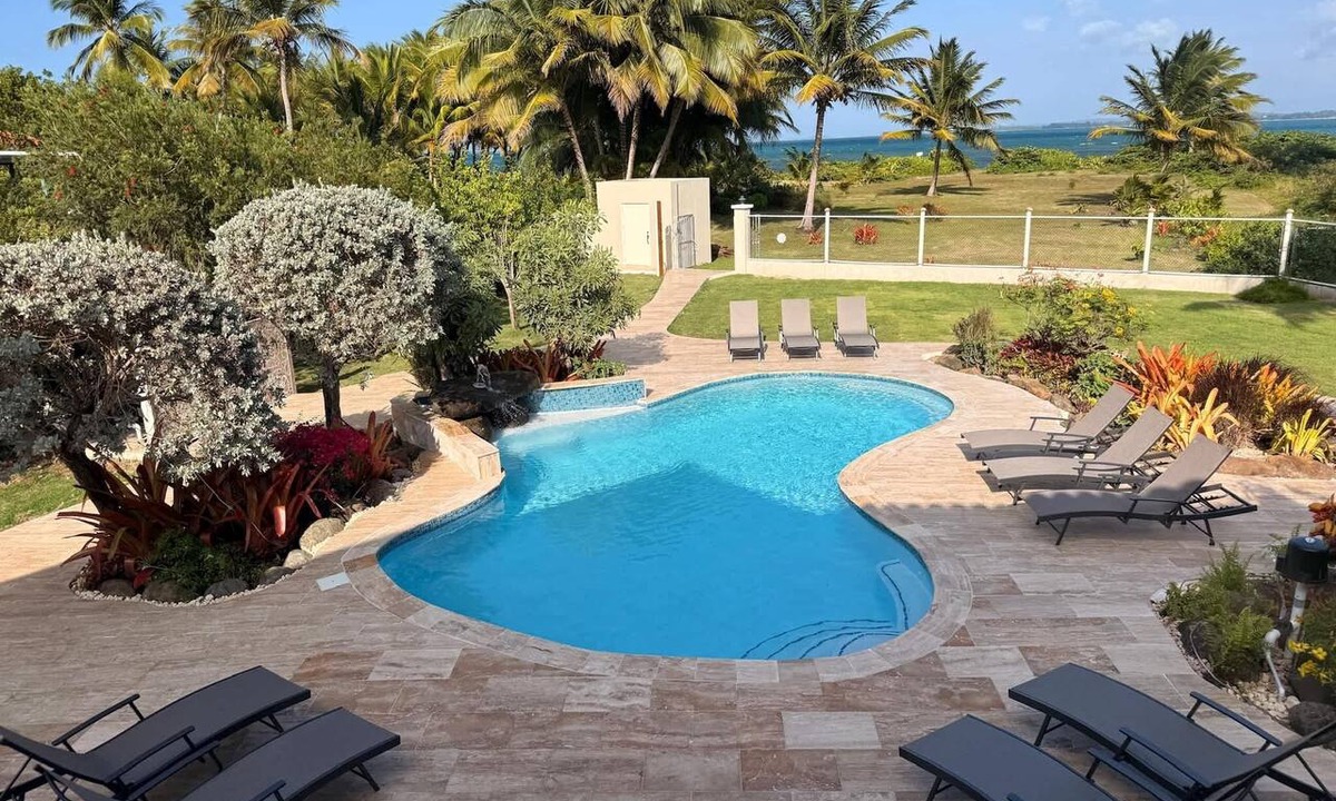 Zarzal House | Beachfront, Luxury Oasis with Private Resort Pool