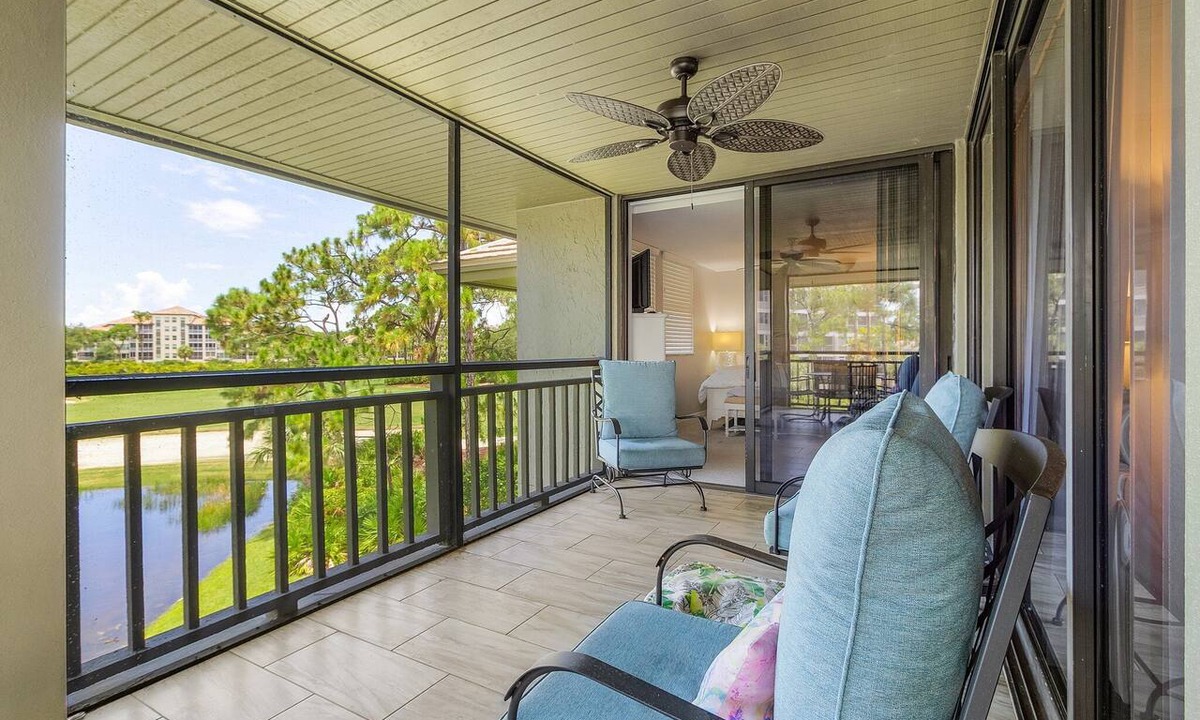 Bonita Bay Condo | Beautiful 2/2 Corner Condo in Bonita Bay! 2 Miles to the Beach!