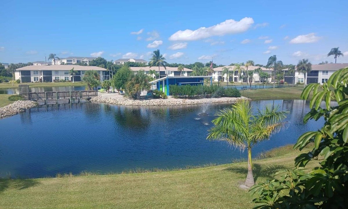 Iona Condo | Beautiful 2 bedroom, 2 bath near Sanibel Island!