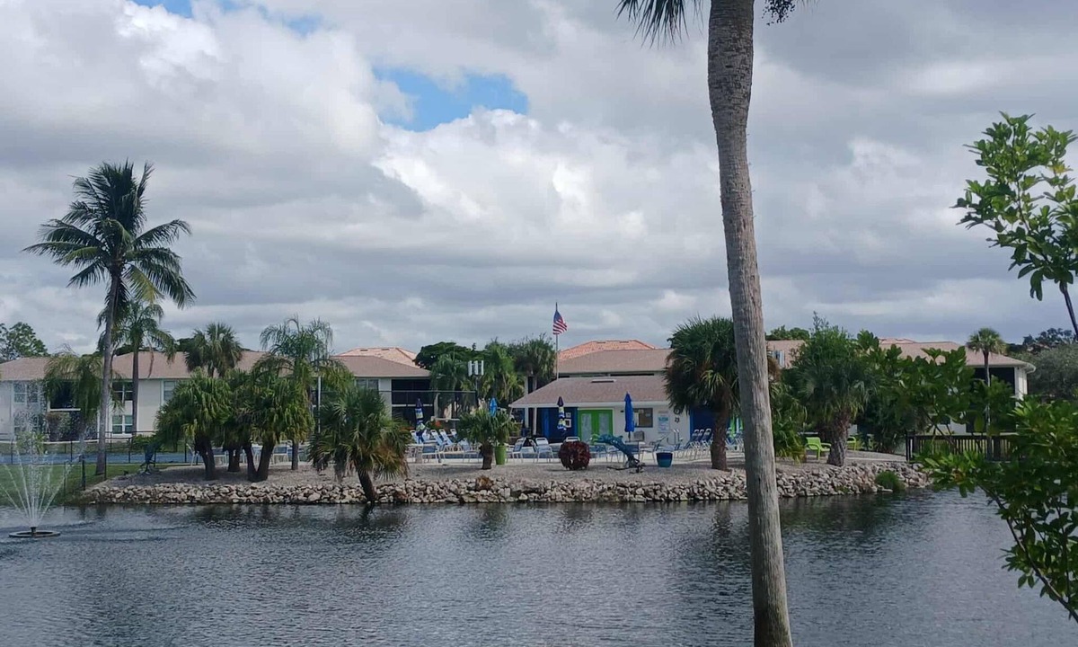 Iona Condo | Beautiful 2 bedroom, 2 bath, ground floor near Sanibel!