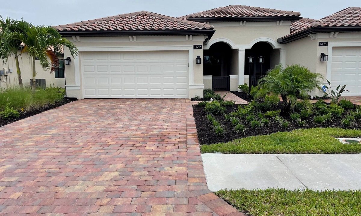 Biggar Villa | Beautiful New Resort in Ft Myers Florida.