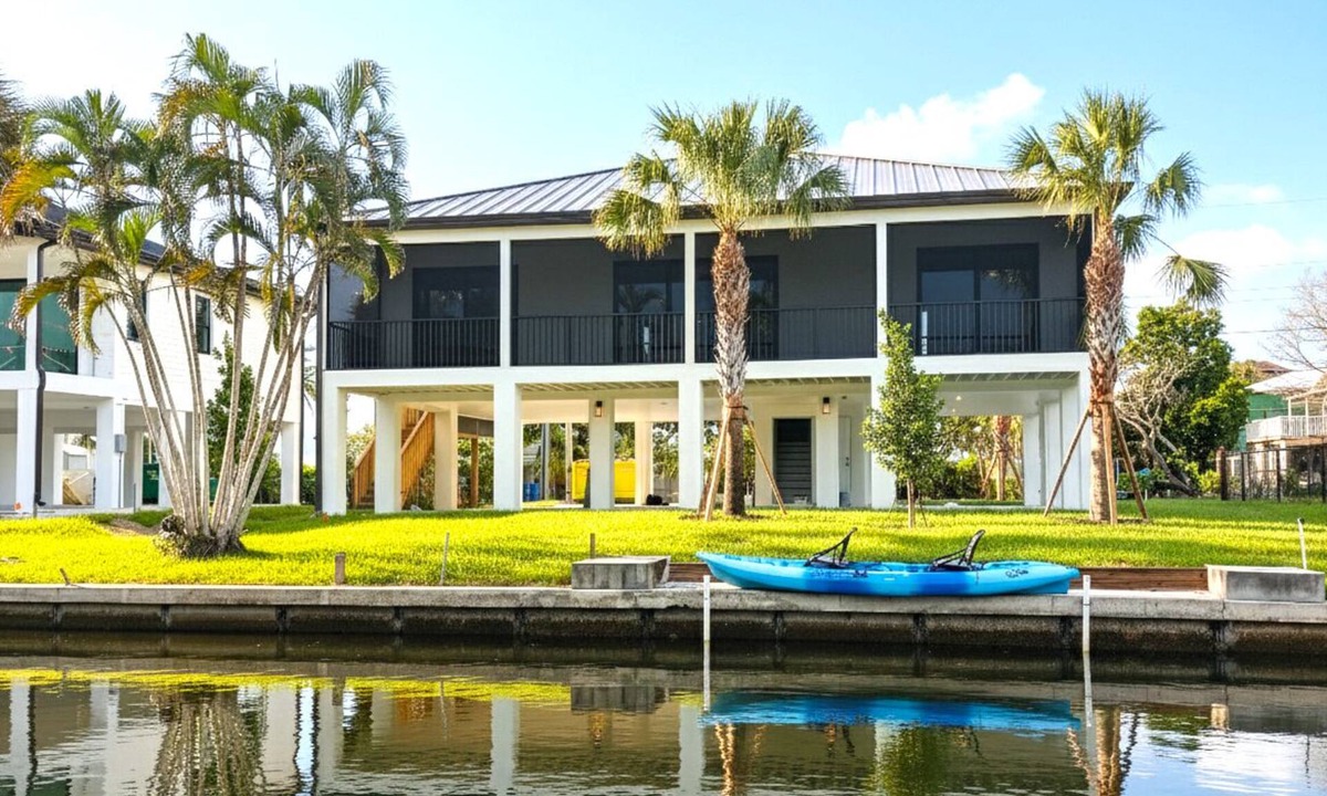 Bonita Springs House | Built 2025 - Canal Front, Gulf Access, Bring your Boat, 3BR, Sleeps 6, Hot Tub