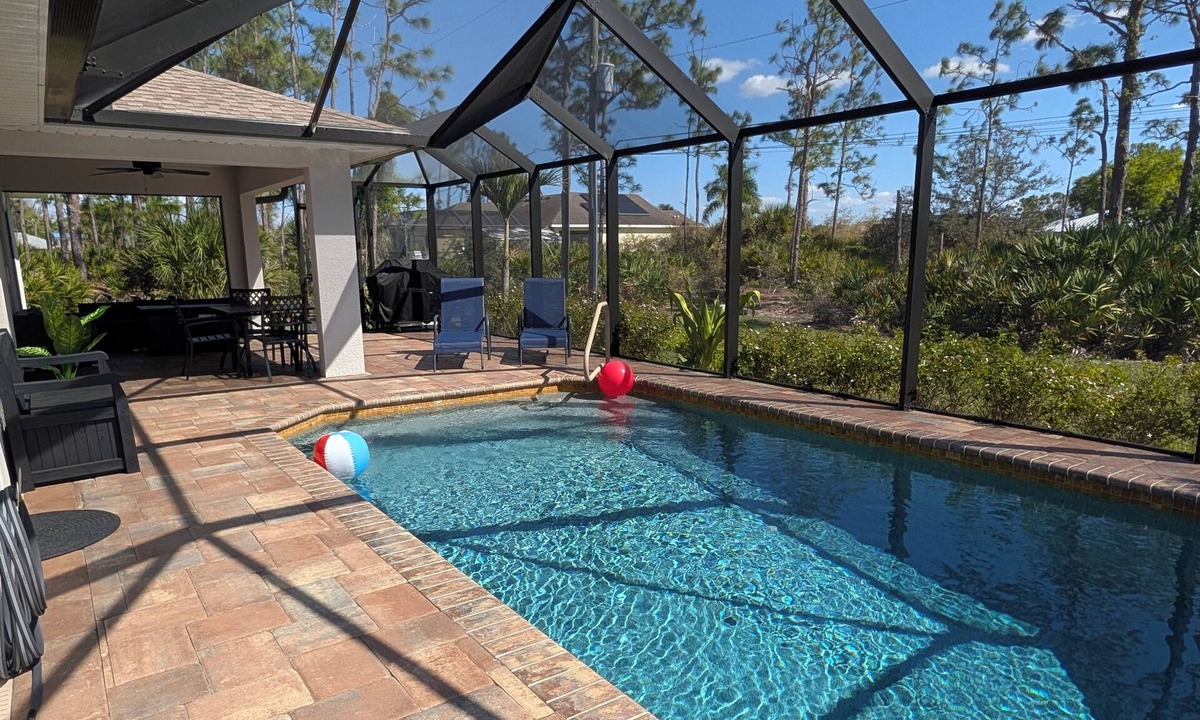Englewood East House | Charming 3-bedroom house with AC in Englewood, heated pool, 5 miles to beach