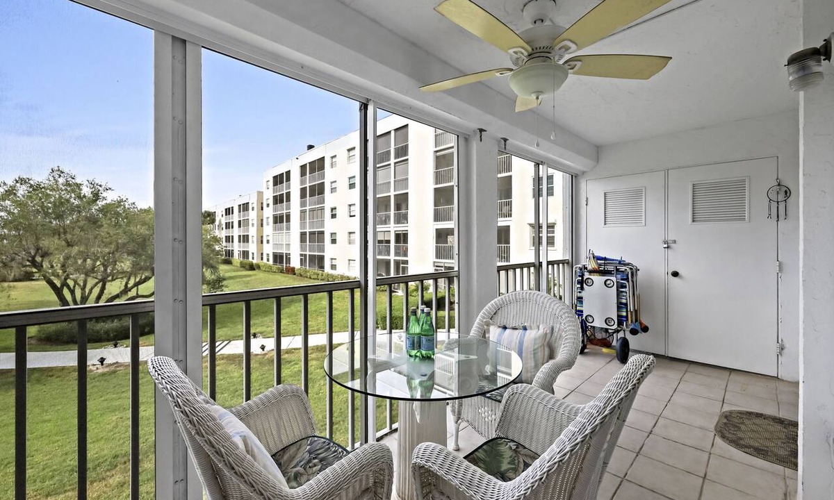 Marco Island Condo | Coastal Style Condo | Pool, Spa & Steps to Beach