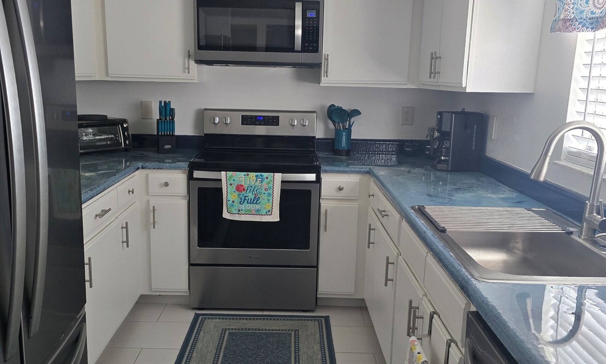 Englewood South Condo | Come out and enjoy a tropical paradise by the gulf.