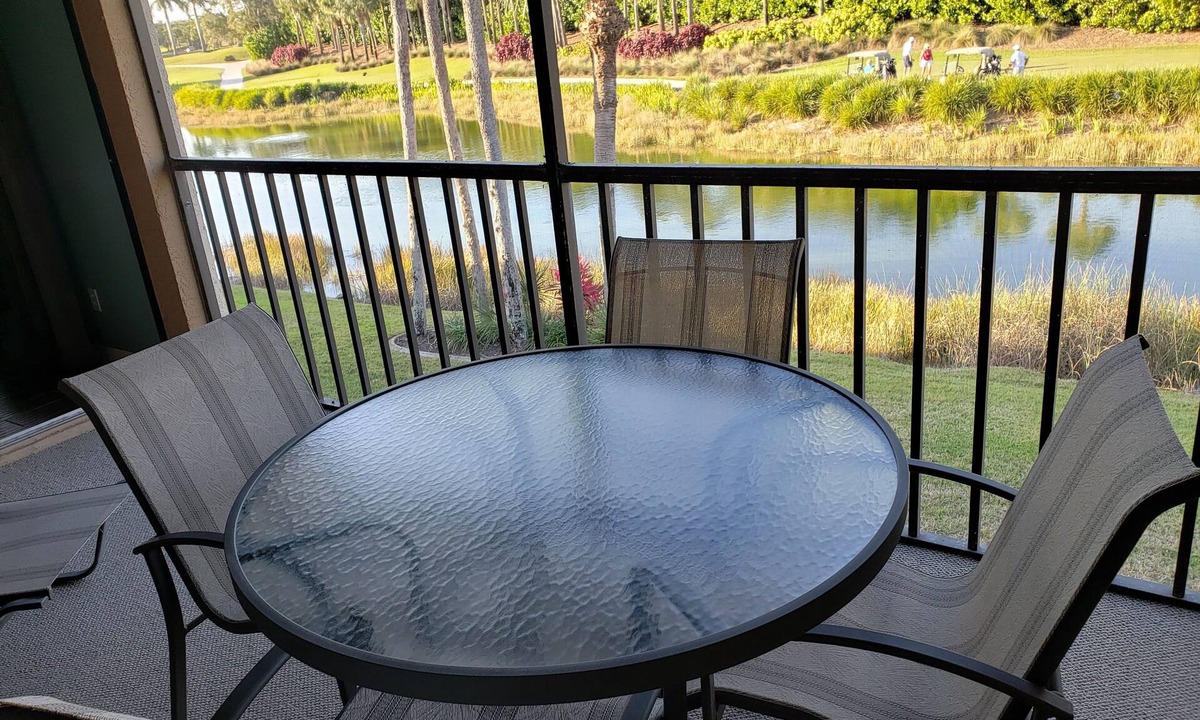 Iona Condo | Condo overlooking golf course and pond - 5 minutes to the Beach!