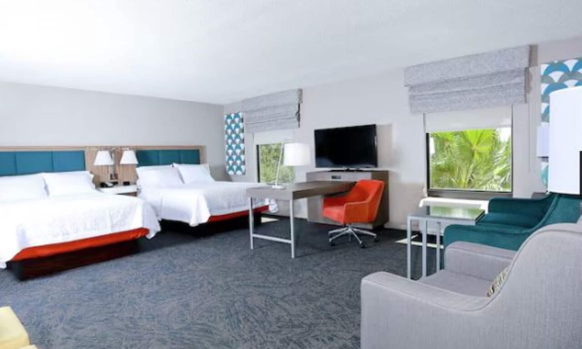 Wesley Chapel Hotel | Convenient Studio Stays Close to Museum of Science and Industry - 2 Units