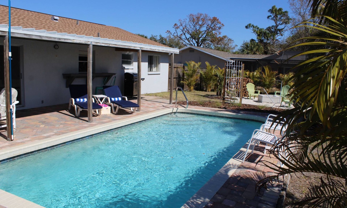 Englewood House | "Coral Cottage" Coastal Getaway 2/2 Pool Home With Golf Cart Close To Beach!