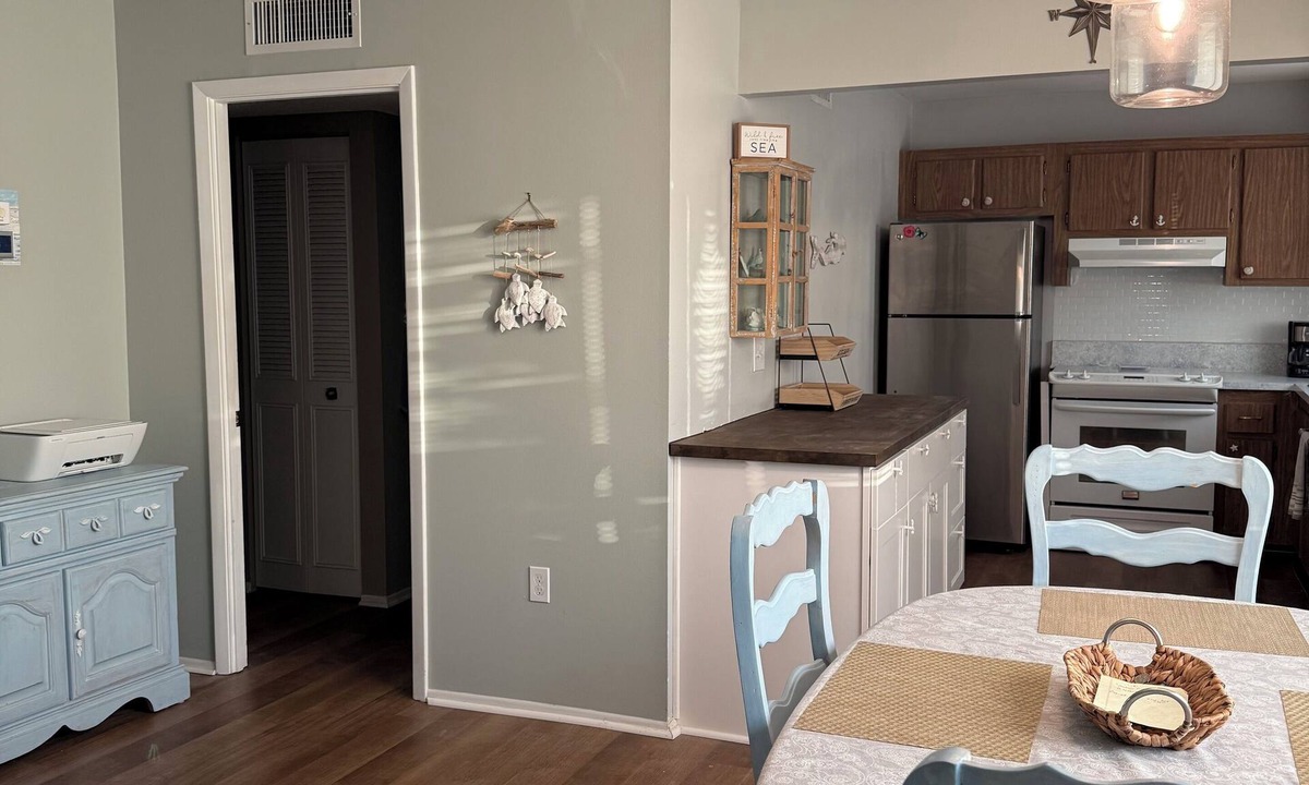 Bradenton Condo | Cozy 1-bedroom condo with AC, amazing Bradenton- short drive to the Brach