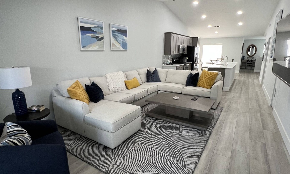 Naples Park Condo | Cozy condo with Wi-Fi and AC in charming Naples. Sleeps 6