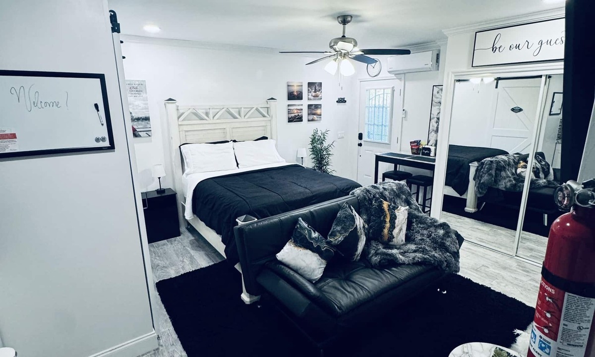 Lehigh Acres Apartment | Cozy Guest Suite Studio with Private Entrance. Minutes away from hospitals