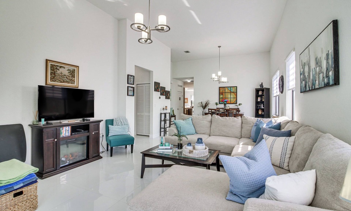 Olympia Heights House | Cozy Miami Rental: Near Parks & University