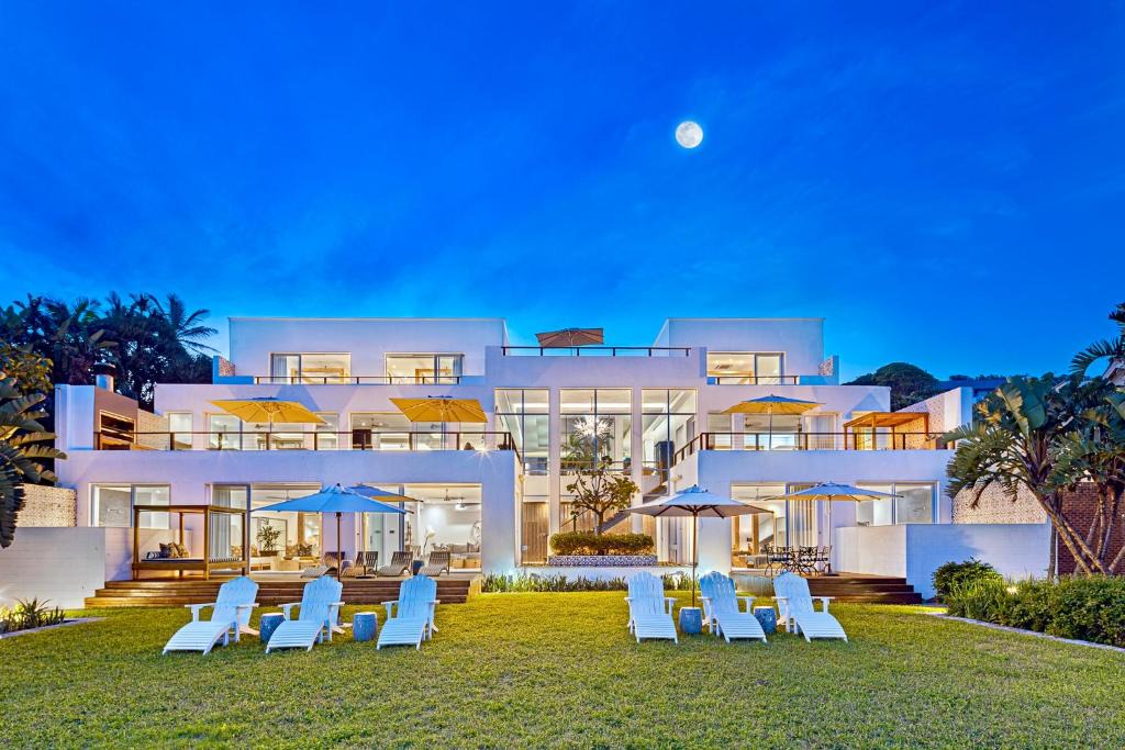 Umhlali Beach Villa | Dolphin Coast YOLO Spaces - The White House Boutique Villa