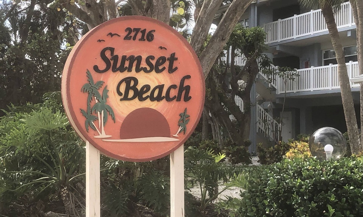 Ilexhurst Condo | Duckbow Properties, Beachfront Condo, Anna Maria Island VRC22-000184