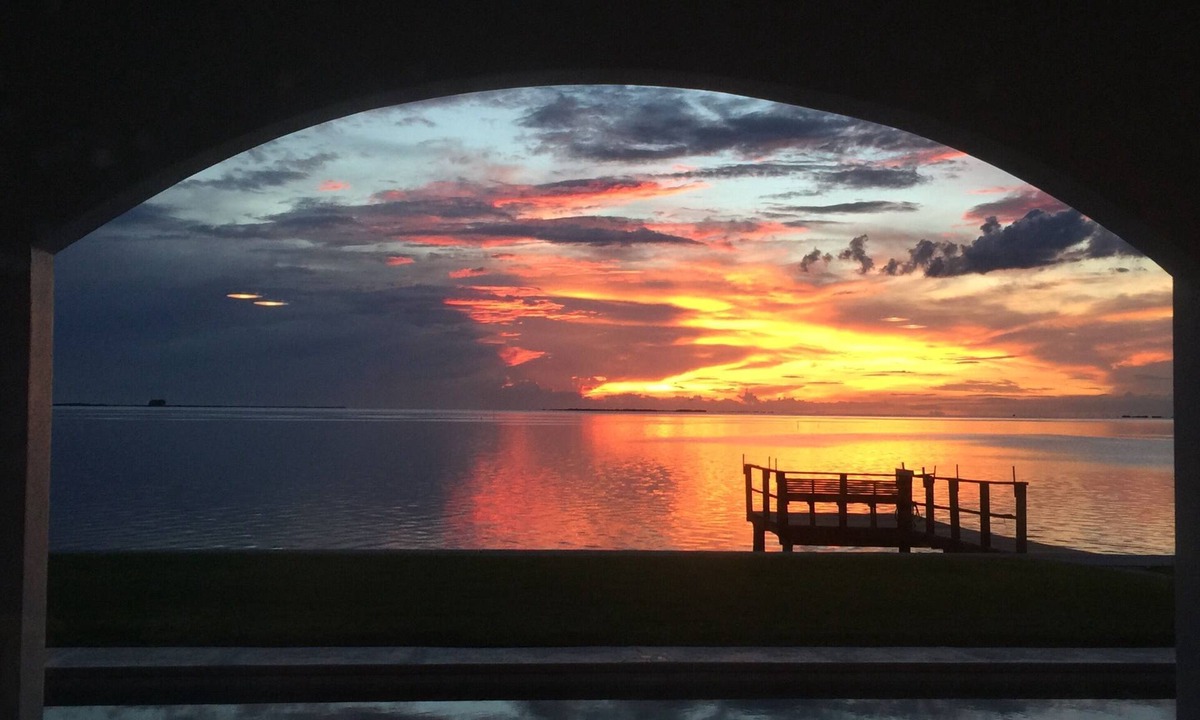 Crystal Beach Apartment | Enjoy GULF FRONT sunsets in newly renovated private studio in private home.