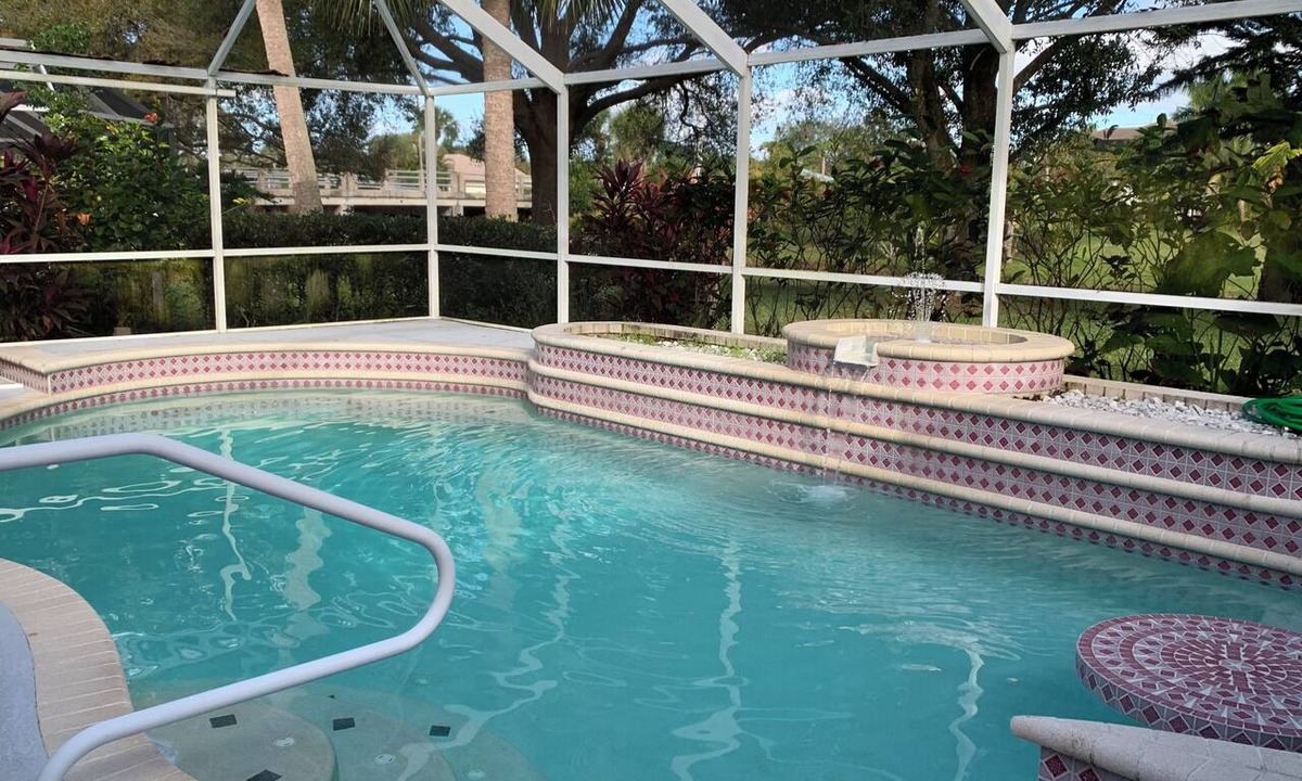 Broadmoor House | Escape to Pure Paradise, Private Heated Pool, Near Gulf Beaches, Sleeps 8