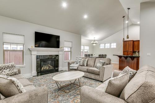 Junction City House | Eugene Area Home: 18 Mi to U of O!