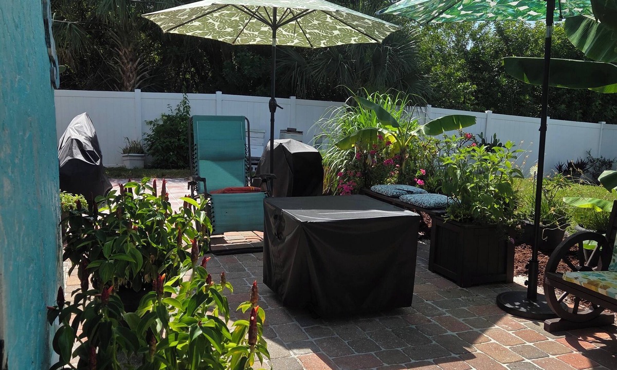 Englewood East Apartment | Experience the Privacy and Comfort at Lani Mana Chill and Enjoy