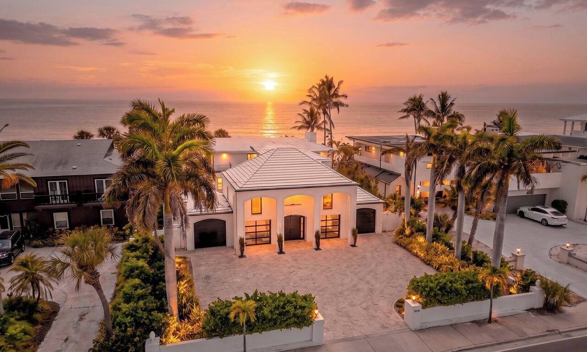Redington Beach House | Fabulous one of a kind direct beach/gulf front home-Sleeps 12