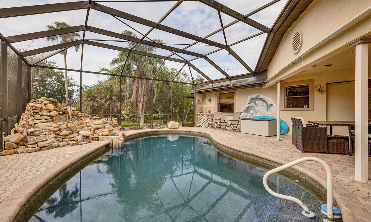 Lehigh Acres House | Family and Dog Paradise w/Heated Pool and Lanai