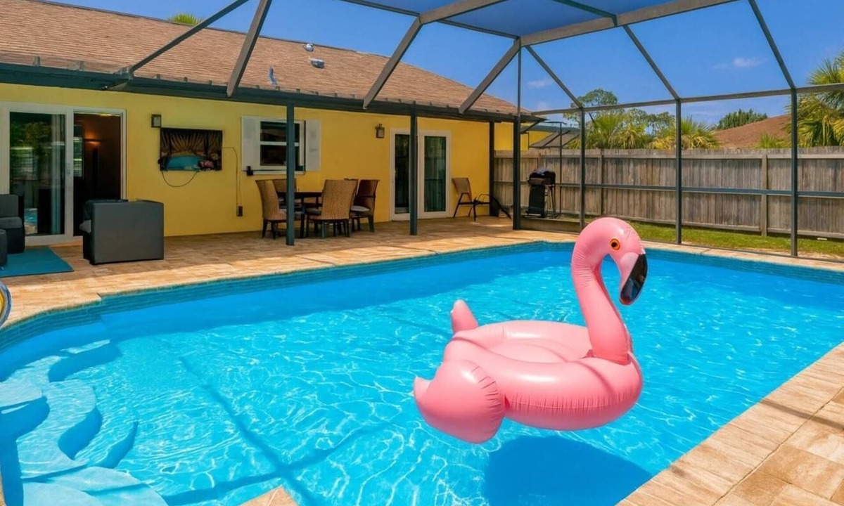 West Bradenton House | ❤️ Family Friendly ❤️ Lovely 3 BR Pool Home - Fiberoptic Internet