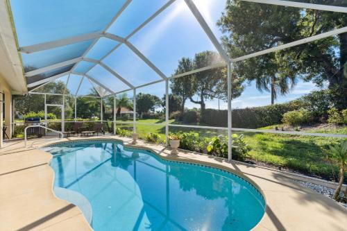 Falcons Glen House | Fantastic Weekly Rental Pool Home in Falcons Glen of Lely - Naples, Florida!