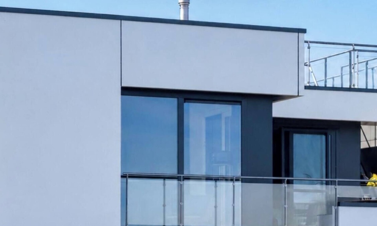 Ribnitz House | Floatinghouse Meerkraft: wellness on the lake with lake view and terrace