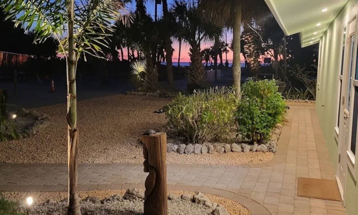 Englewood House | For those who want ONLY THE BEST! 60 Steps to the Beach - Gulf Views!
