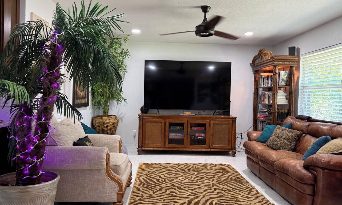 Fort Myers Shores House | Fort Myers waterfront home