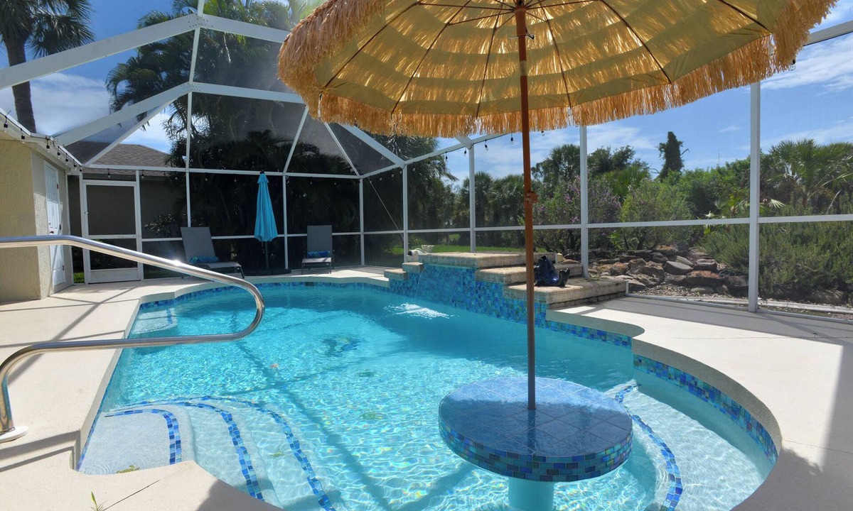 Long Meadow House | Golden Pond Villa! Minutes from Boca Grande! HEATED POOL!