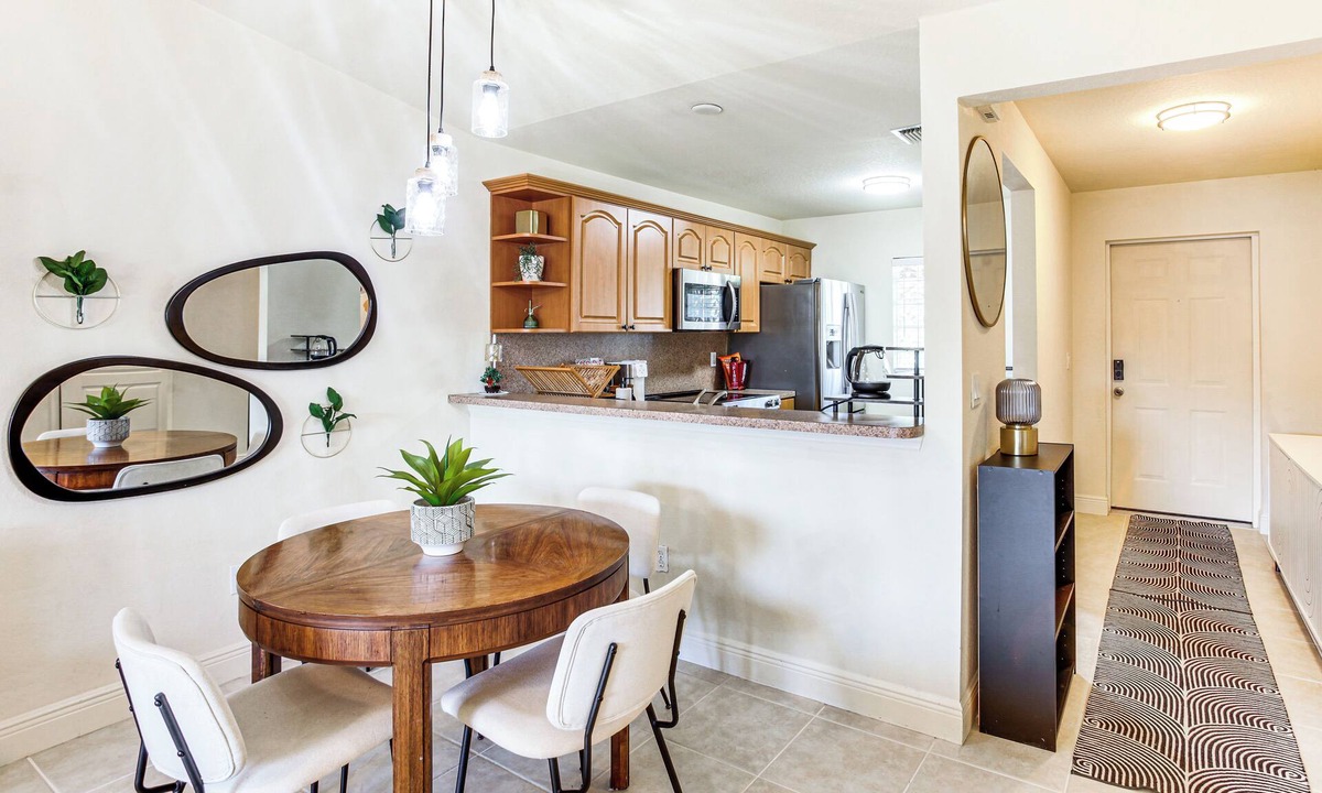 Fort Myers Apartment | Golf Getaway: Cape Coral Condo 1 Mi to River!