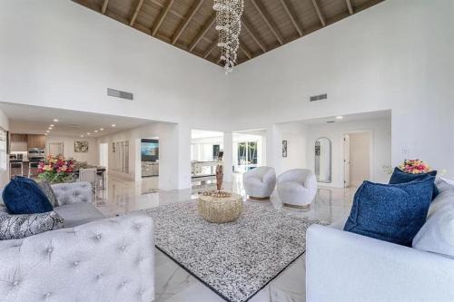 Palmetto Bay House | Guest Fav | 5BR Pool Estate | Sleeps 16