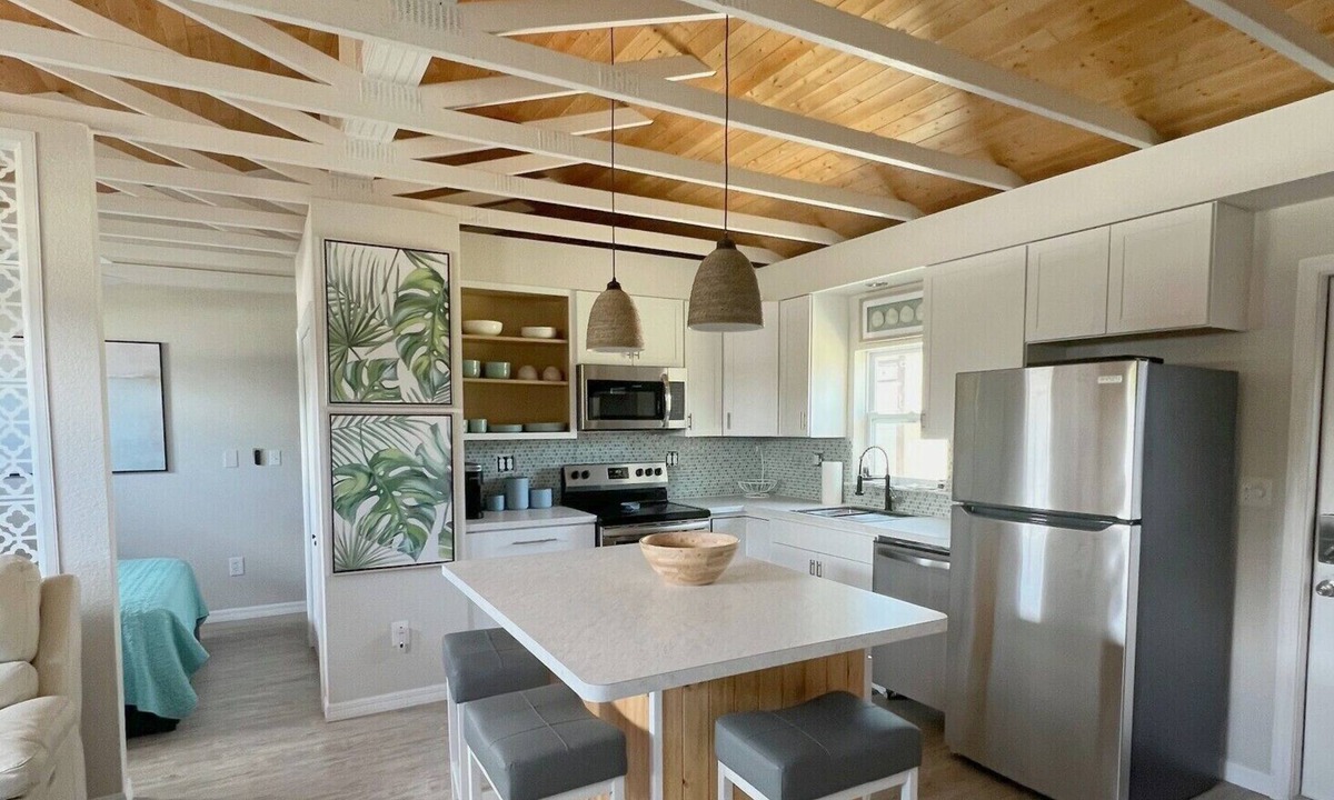 Punta Gorda House | Guest House in Punta Gorda Perfect For Seniors and Snowbirds. Rents by the month