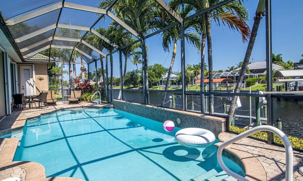 Pelican House | Gulf access, 3 bedroom +den, 3 bathroom, family friendly home, quiet cul-de-sac
