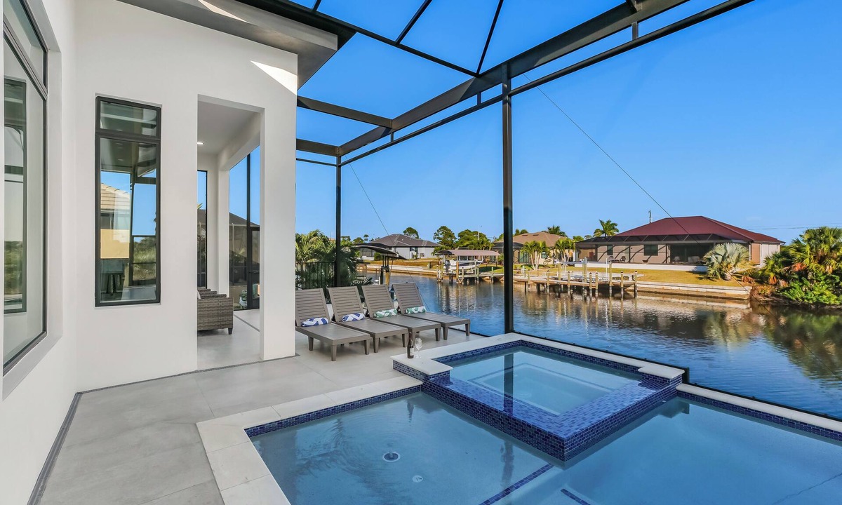 Burnt Store House | Gulf-Access Canal front Villa with Heated Pool/SPA in Cape Coral, FL