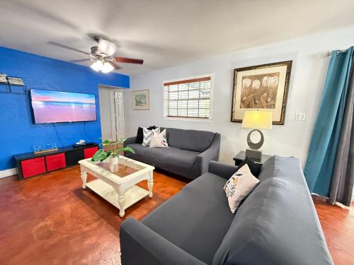 Olympia Heights House | HOME AWAY FROM HOME Near Airport and Malls and Highways