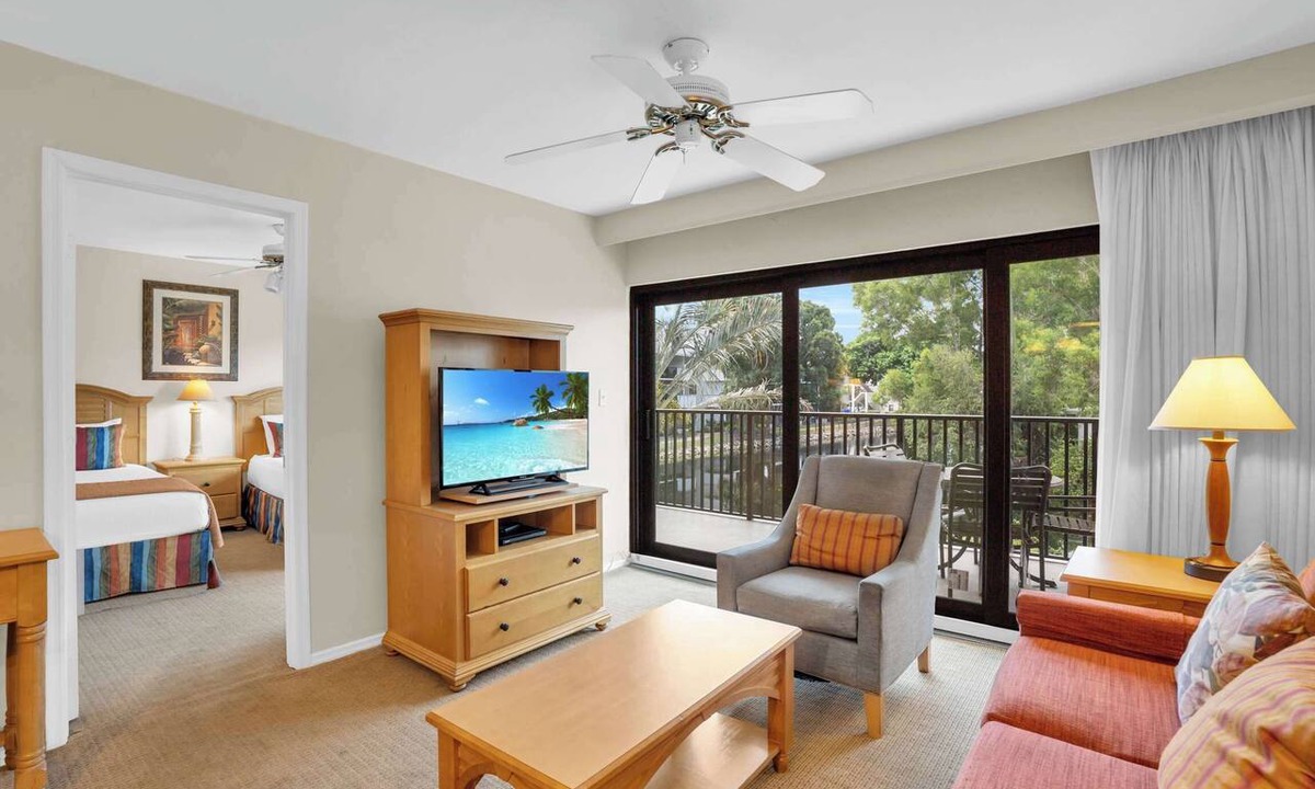 Park Shore Condo | I-253 - End Unit with Resort Views From Lanai